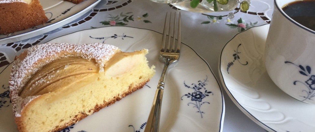 Easy German Apple Cake Recipe