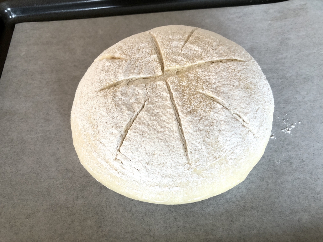 Cutting the bread